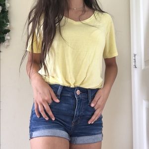 small- yellow- American Eagle tee